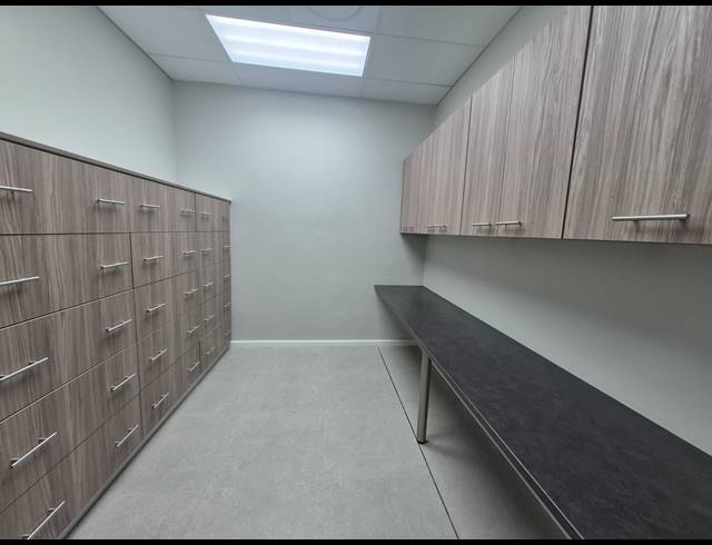 26M² OFFICE TO LET IN WYNBERG